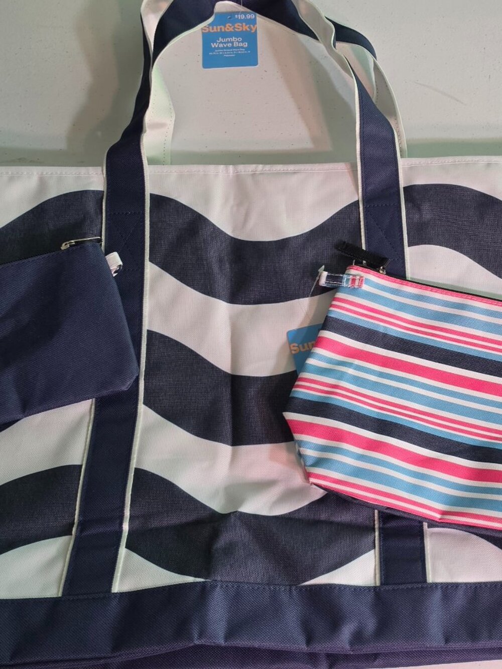 Sun & Sky Jumbo Wave Beach Bag 25.75 W x .044 D x 16.53 H & Sand Pouch-Navy